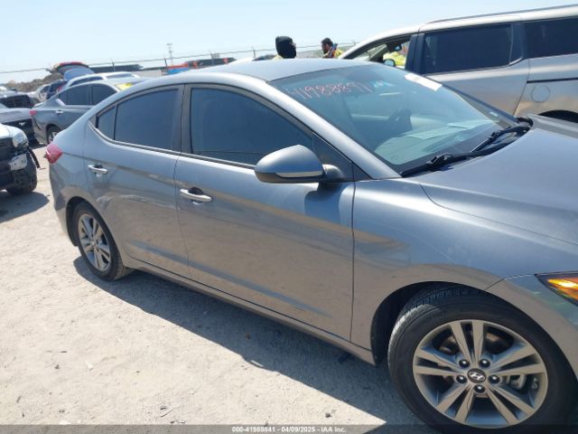 5NPD84LF3JH359879 Hyundai ELANTRA SEL