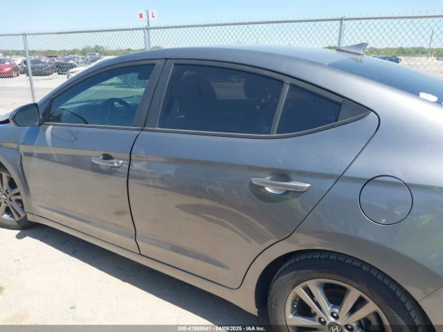 5NPD84LF3JH359879 Hyundai ELANTRA SEL