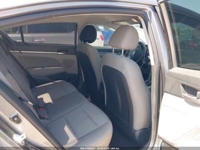 5NPD84LF3JH359879 Hyundai ELANTRA SEL
