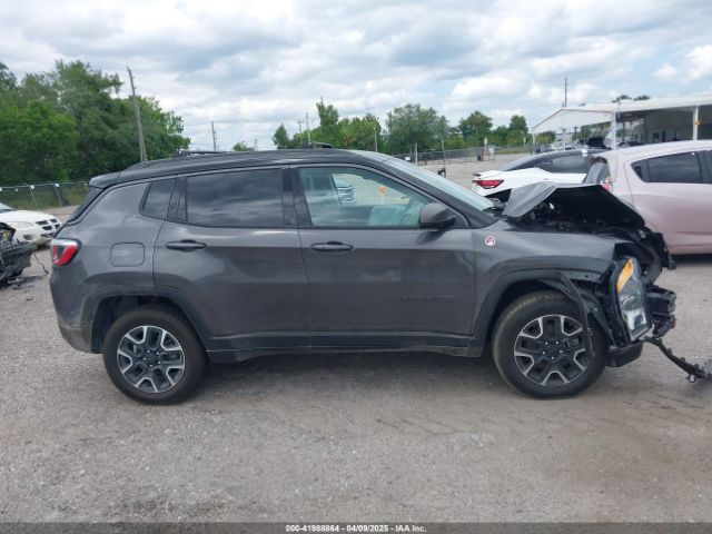 3C4NJDDB0KT799869 Jeep Compass Trailhawk 4x4