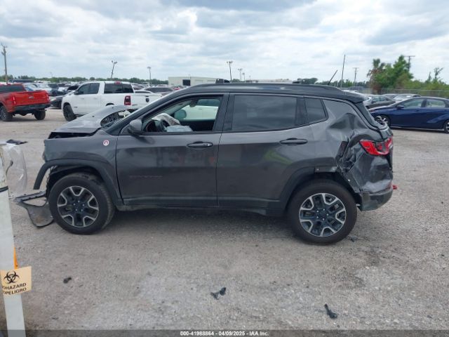 3C4NJDDB0KT799869 Jeep Compass Trailhawk 4x4