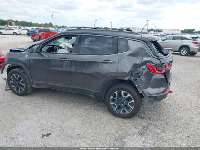 3C4NJDDB0KT799869 Jeep Compass Trailhawk 4x4