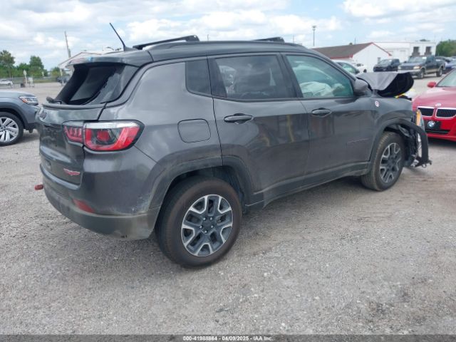 3C4NJDDB0KT799869 Jeep Compass Trailhawk 4x4