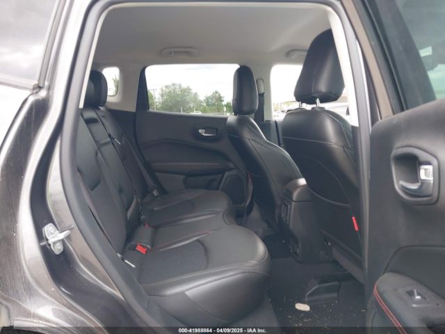3C4NJDDB0KT799869 Jeep Compass Trailhawk 4x4