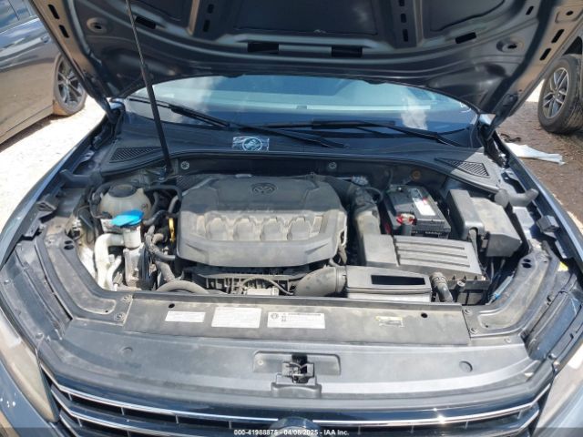 1VWAA7A32JC022159 Volkswagen Passat 2.0t R-line/2.0t S