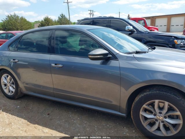 1VWAA7A32JC022159 Volkswagen Passat 2.0t R-line/2.0t S