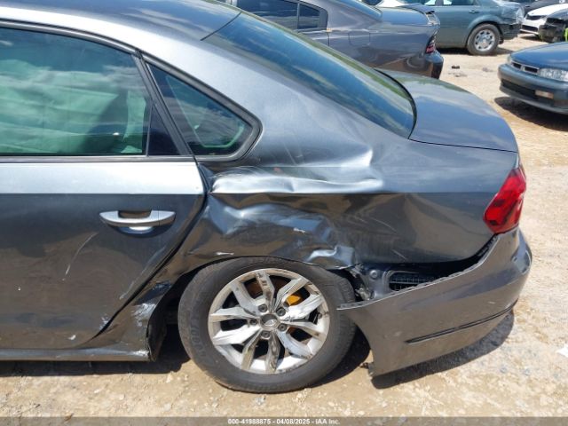 1VWAA7A32JC022159 Volkswagen Passat 2.0t R-line/2.0t S