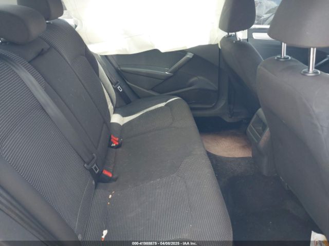 1VWAA7A32JC022159 Volkswagen Passat 2.0t R-line/2.0t S