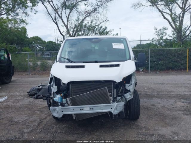 1FBZX2ZM0JKA10221 Ford Transit-350 Xlt