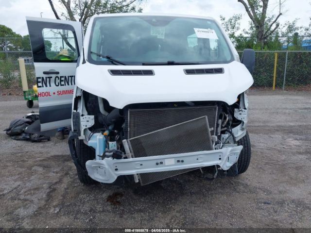 1FBZX2ZM0JKA10221 Ford Transit-350 Xlt