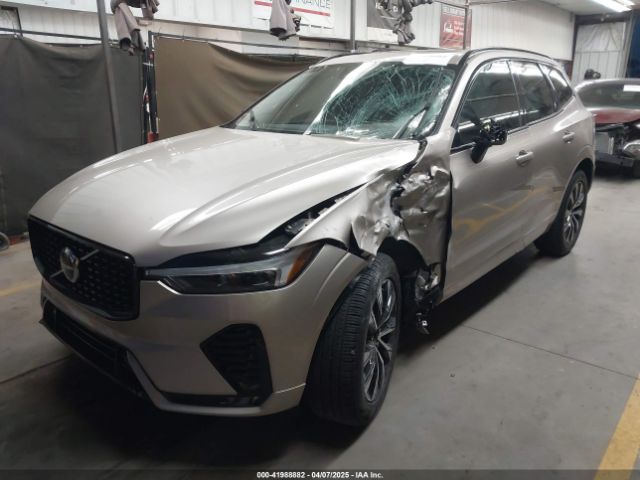 YV4L12RK5R1837129 Volvo Xc60 B5 Core Dark Theme