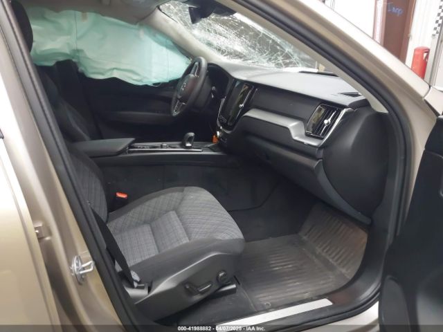 YV4L12RK5R1837129 Volvo Xc60 B5 Core Dark Theme