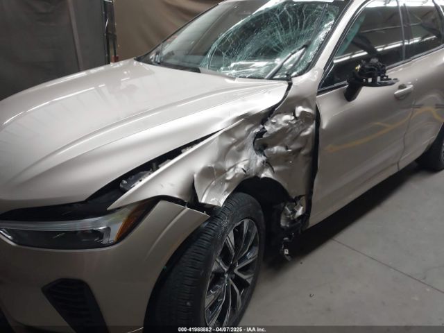 YV4L12RK5R1837129 Volvo Xc60 B5 Core Dark Theme