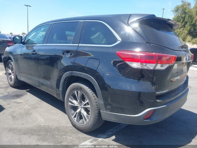 Toyota Highlander Le Plus 2018 5TDZZRFH7JS265754 Image 3