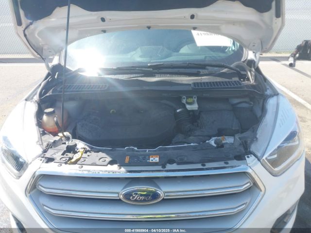 1FMCU9J91KUA39111 Ford Escape Titanium