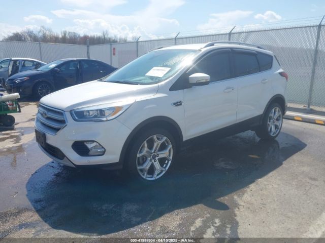 1FMCU9J91KUA39111 Ford Escape Titanium