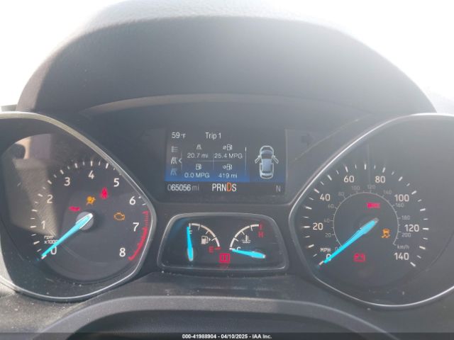 1FMCU9J91KUA39111 Ford Escape Titanium