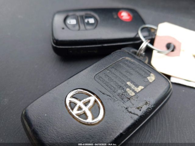 JTDKN3DU0F0422352 Toyota Prius Three