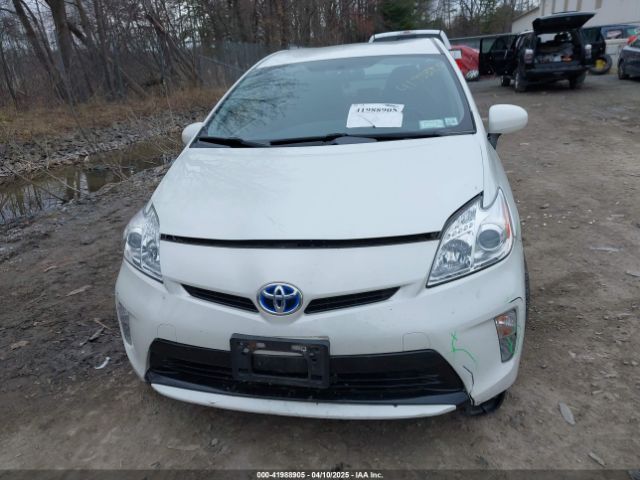 JTDKN3DU0F0422352 Toyota Prius Three
