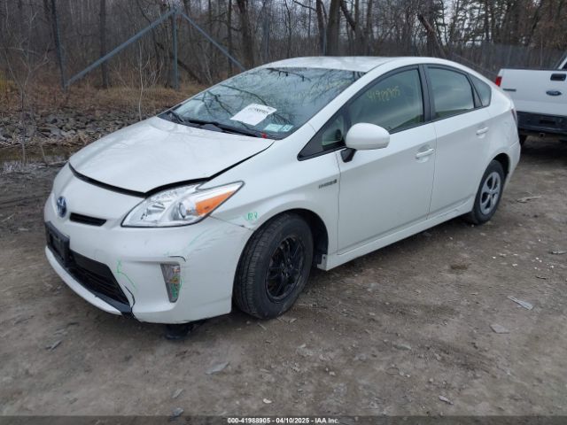 JTDKN3DU0F0422352 Toyota Prius Three