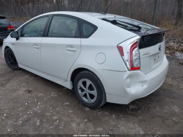 JTDKN3DU0F0422352 Toyota Prius Three