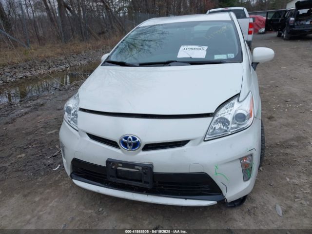 JTDKN3DU0F0422352 Toyota Prius Three