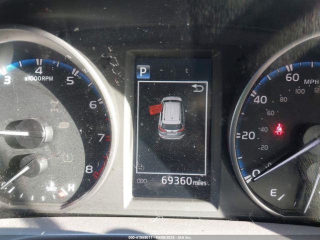 JTMWFREV9HD100555 Toyota Rav4 Xle