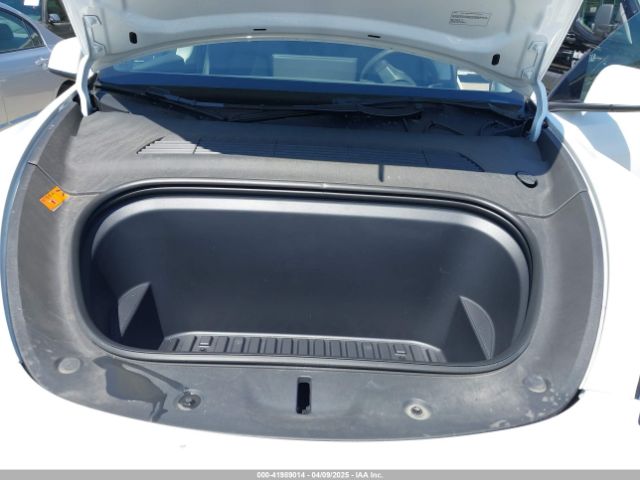 2023 TESLA MODEL Y 7SAYGDEE5PA104635 Photo 9