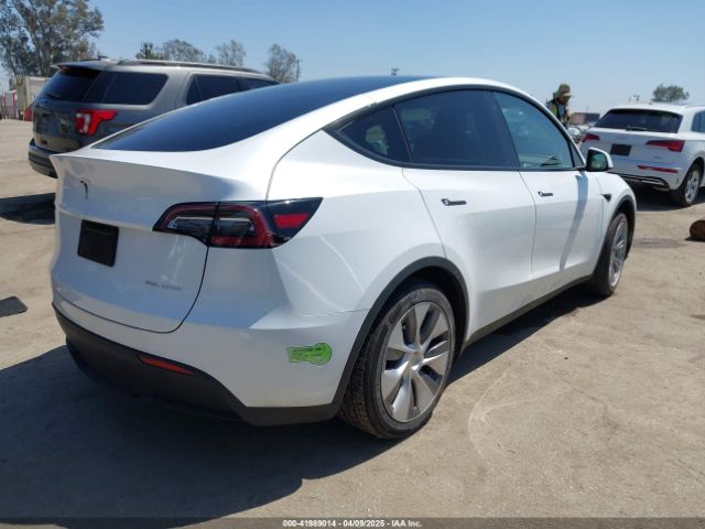 2023 TESLA MODEL Y 7SAYGDEE5PA104635 Photo 3