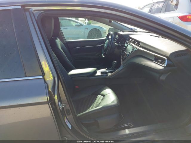 4T1B11HK2JU560383 Toyota CAMRY SE