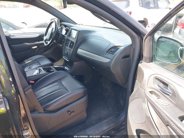 2C4RDGEG2JR283891 Dodge Grand Caravan Gt