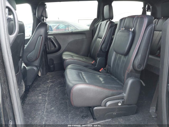 2C4RDGEG2JR283891 Dodge Grand Caravan Gt