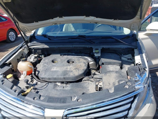 5LMCJ2C93JUL04622 Lincoln MKC SELECT