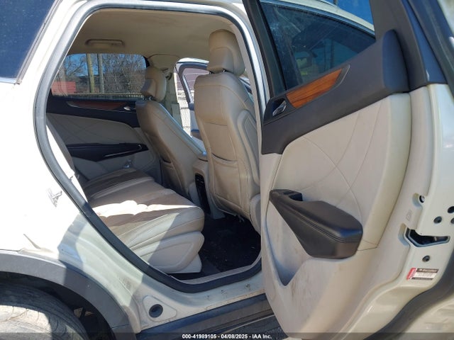 5LMCJ2C93JUL04622 Lincoln MKC SELECT