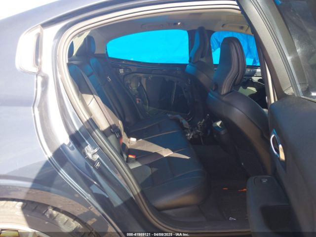 2019 VOLVO S60 7JR102FK3KG013779 Photo 7