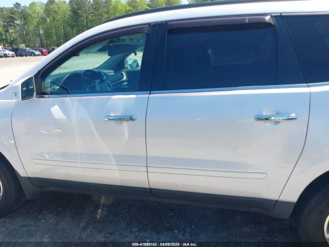 1GNKRHKD6HJ303696 Chevrolet Traverse 2lt