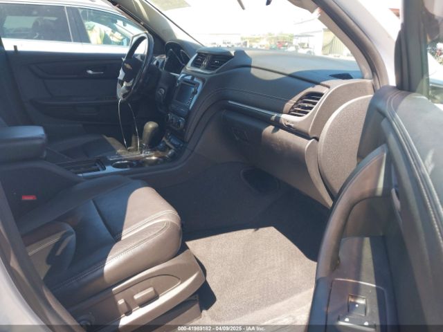 1GNKRHKD6HJ303696 Chevrolet Traverse 2lt