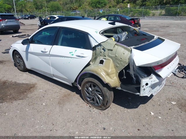 KMHLM4DG1RU721834 Hyundai ELANTRA SEL