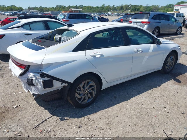 KMHLM4DG1RU721834 Hyundai ELANTRA SEL
