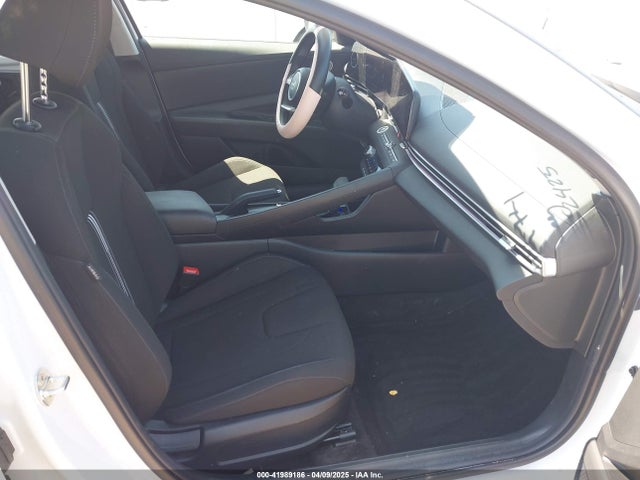KMHLM4DG1RU721834 Hyundai ELANTRA SEL