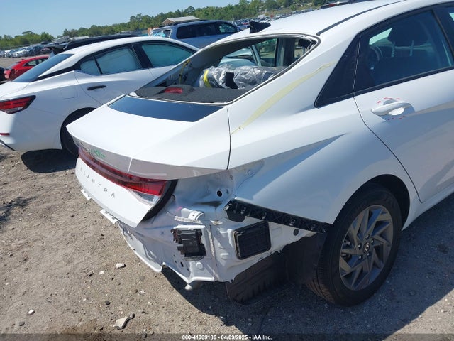 KMHLM4DG1RU721834 Hyundai ELANTRA SEL