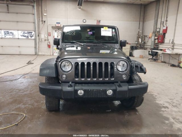 1C4BJWDGXJL889020 Jeep Wrangler Jk Unlimited Sport 4x4