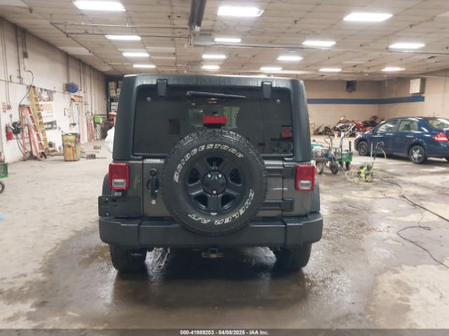 1C4BJWDGXJL889020 Jeep Wrangler Jk Unlimited Sport 4x4
