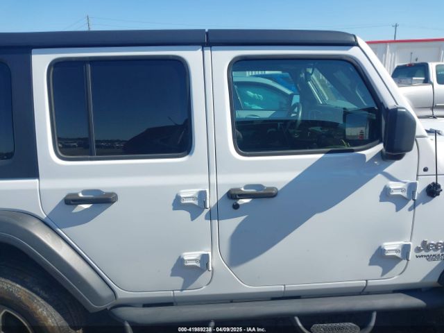 1C4HJXDG0JW142895 Jeep Wrangler Unlimited Sport S 4x4