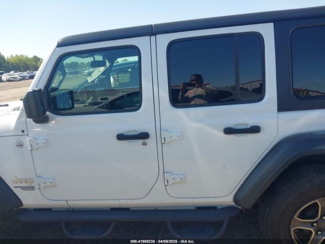 1C4HJXDG0JW142895 Jeep Wrangler Unlimited Sport S 4x4