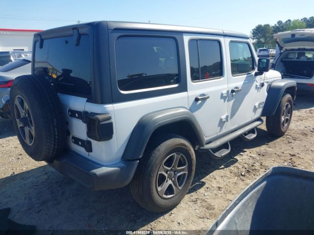 1C4HJXDG0JW142895 Jeep Wrangler Unlimited Sport S 4x4