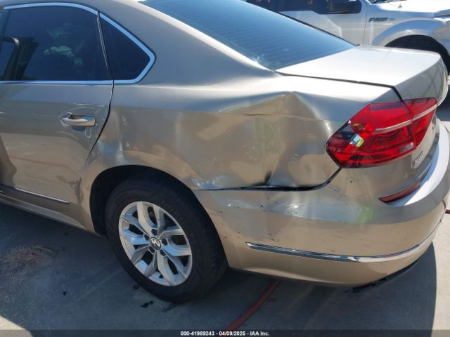 1VWAS7A39GC027249 Volkswagen Passat 1.8t S