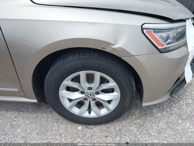 1VWAS7A39GC027249 Volkswagen Passat 1.8t S