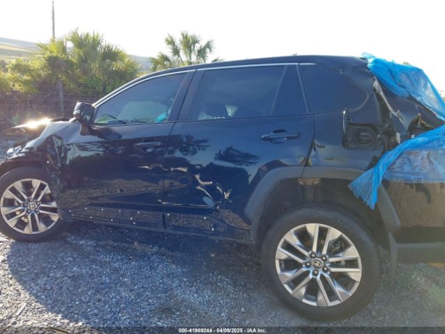 2T3C1RFV9MC117564 Toyota Rav4 Xle Premium