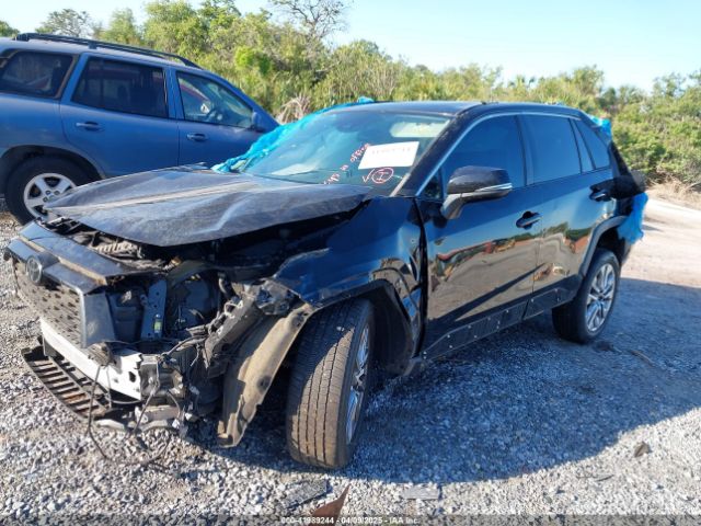 2T3C1RFV9MC117564 Toyota Rav4 Xle Premium